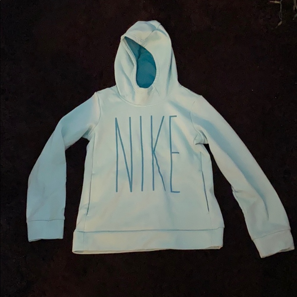 nike sweatshirt